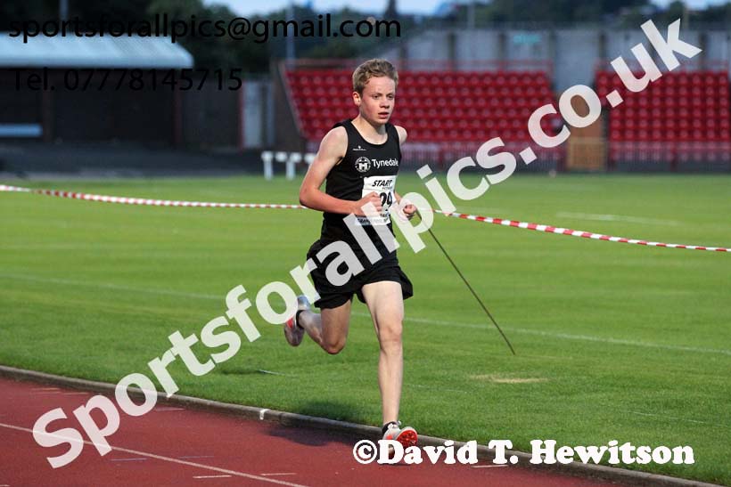Senior graded 3000 metres, 2019 North East Grand Prix, Gateshead Stadium. Photo: David T. Hewitson/Sports for All Pics